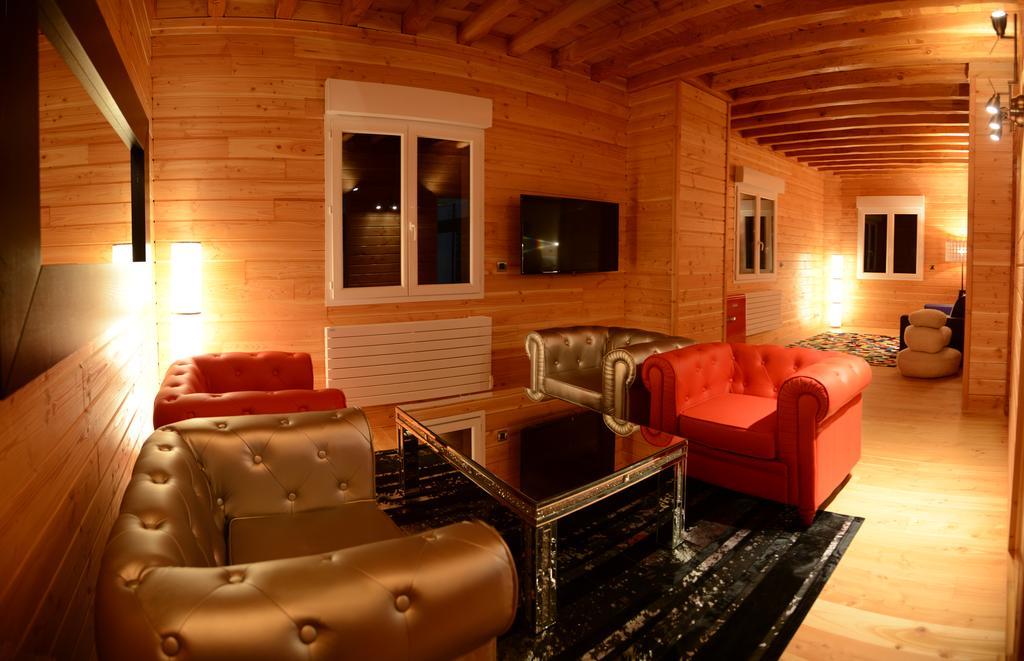 Domaine Du Mont Monnet - Chambre D'Hotes & Gite Longes Kültér fotó